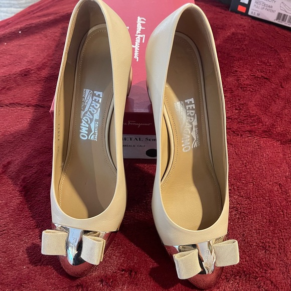 Ferragamo Beige Pumps with Silver Accents - Picture 3 of 5